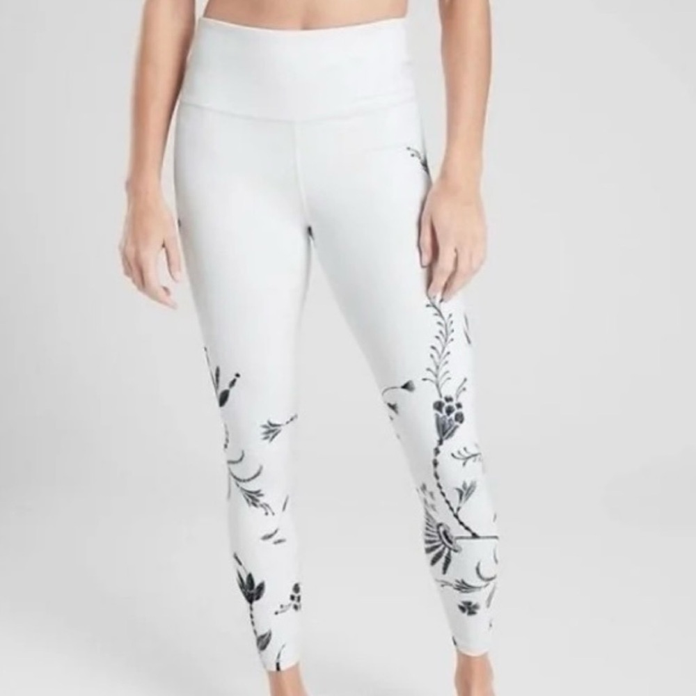 ATHLETA Certified White with Dark Gray Floral Leggings Size S Women